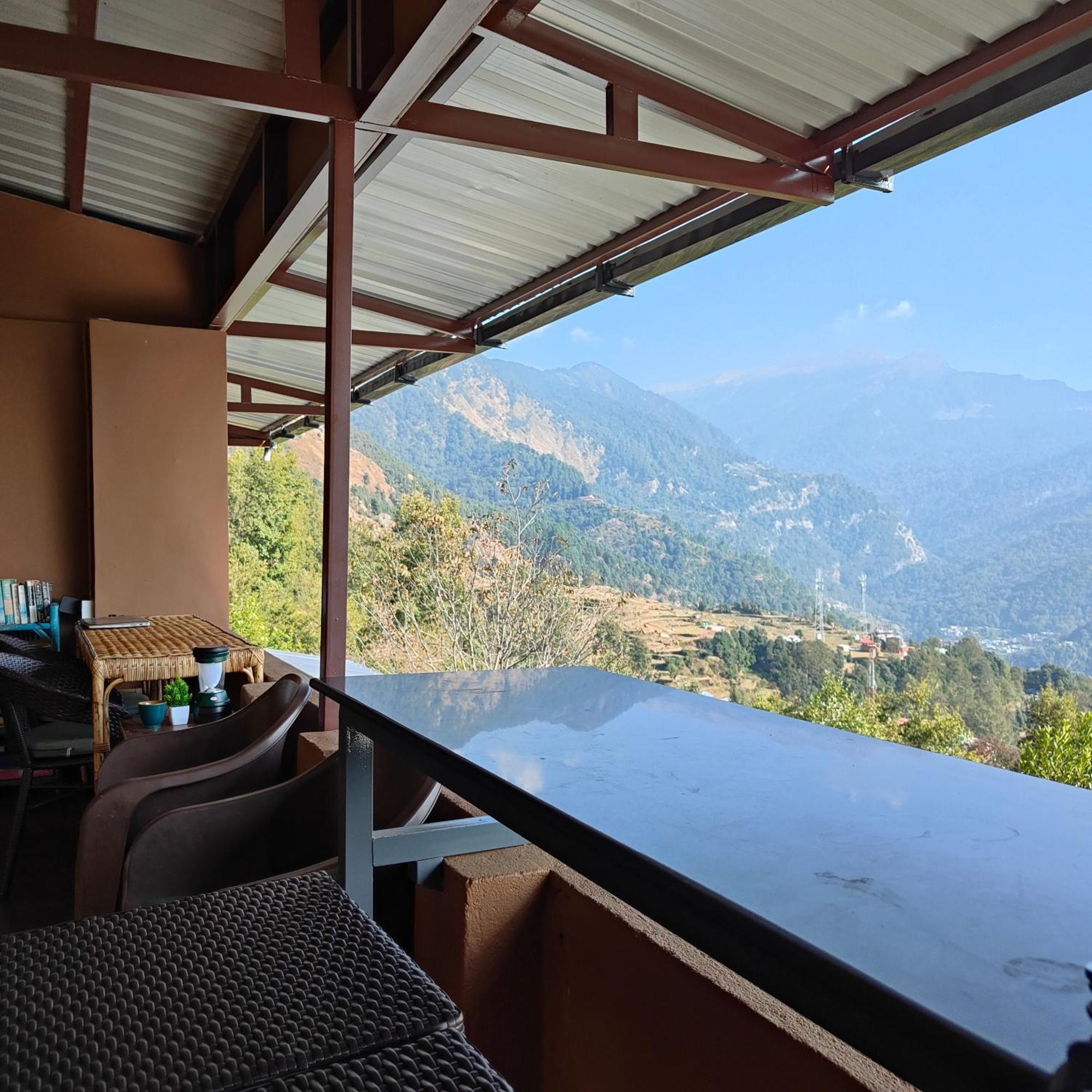 Cafe Buransh Villa Sari Exterior photo