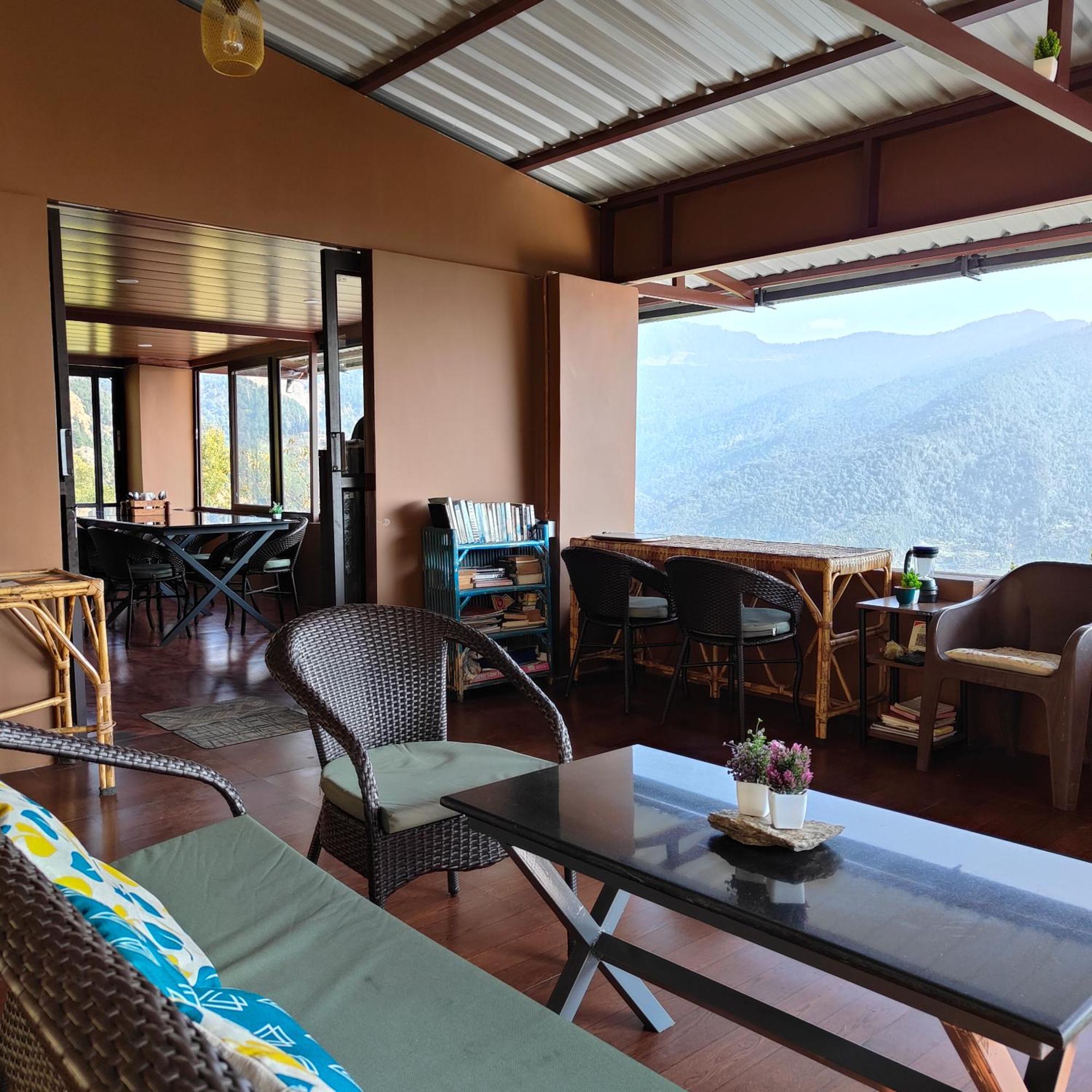 Cafe Buransh Villa Sari Exterior photo