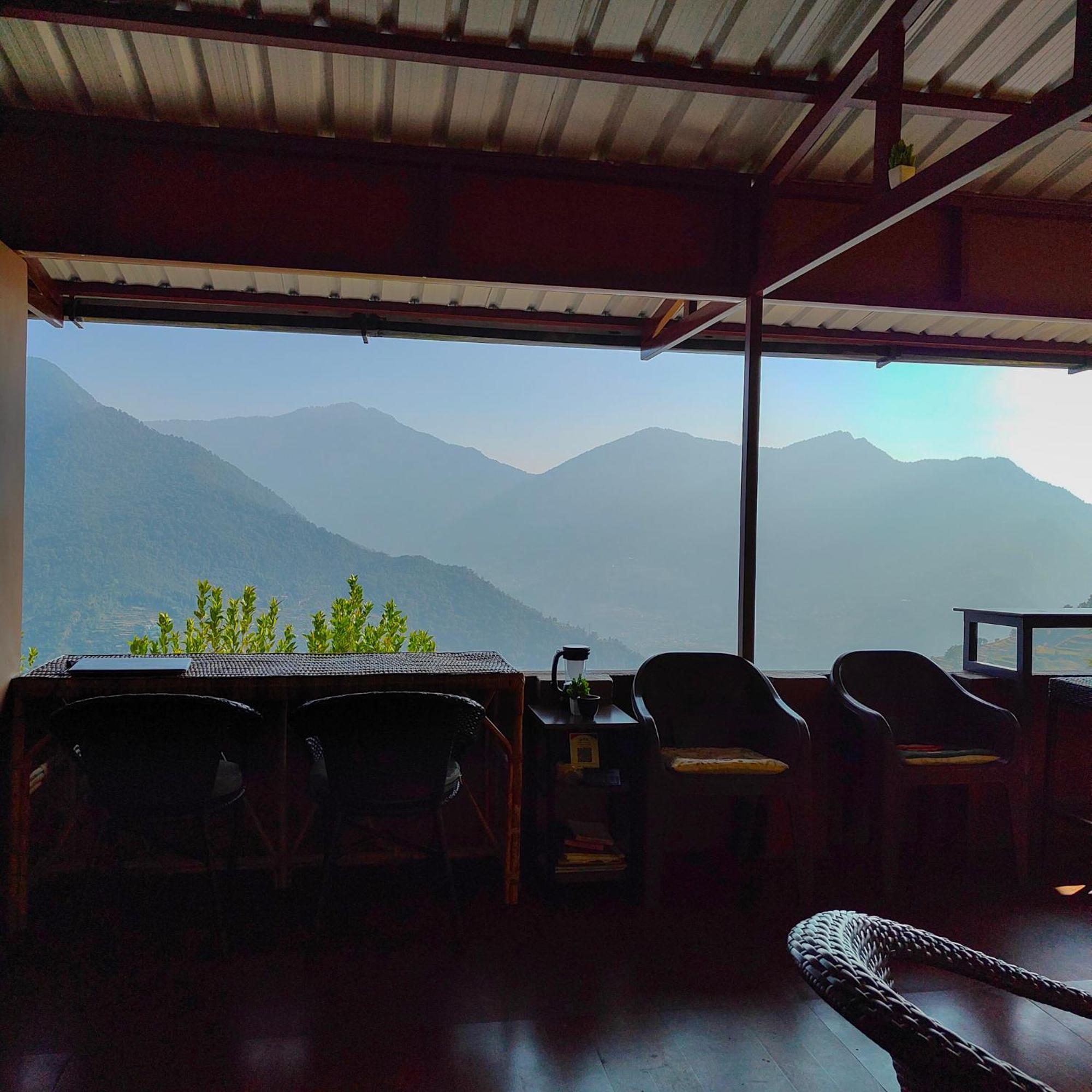 Cafe Buransh Villa Sari Exterior photo